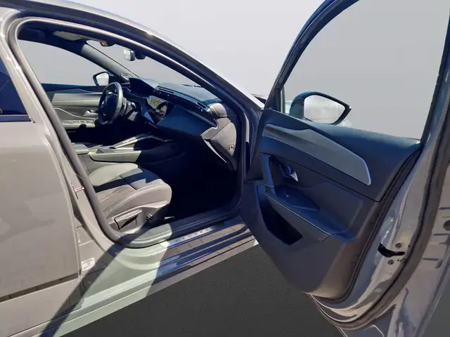 Peugeot 308 view 11