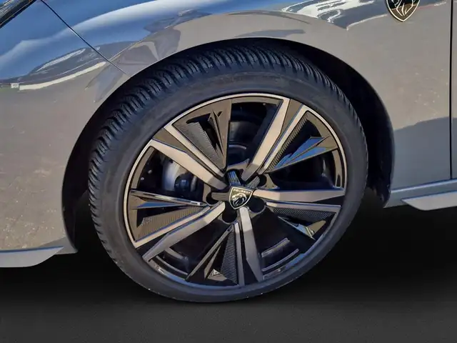 Peugeot 308 view 8