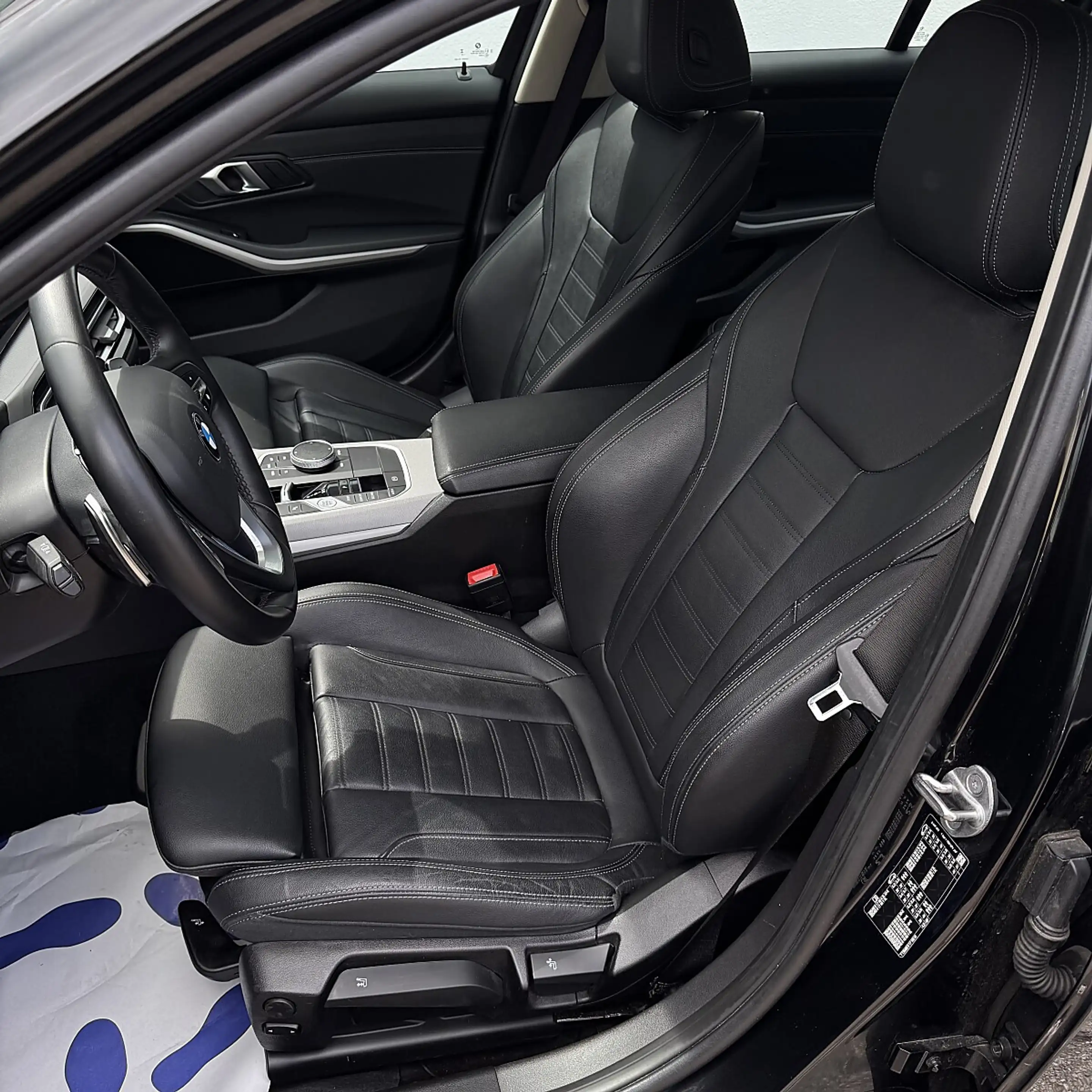 BMW 316 d Aut. *Virtual*Kamera*Sportledersitze*Navi*Led* — photo 14