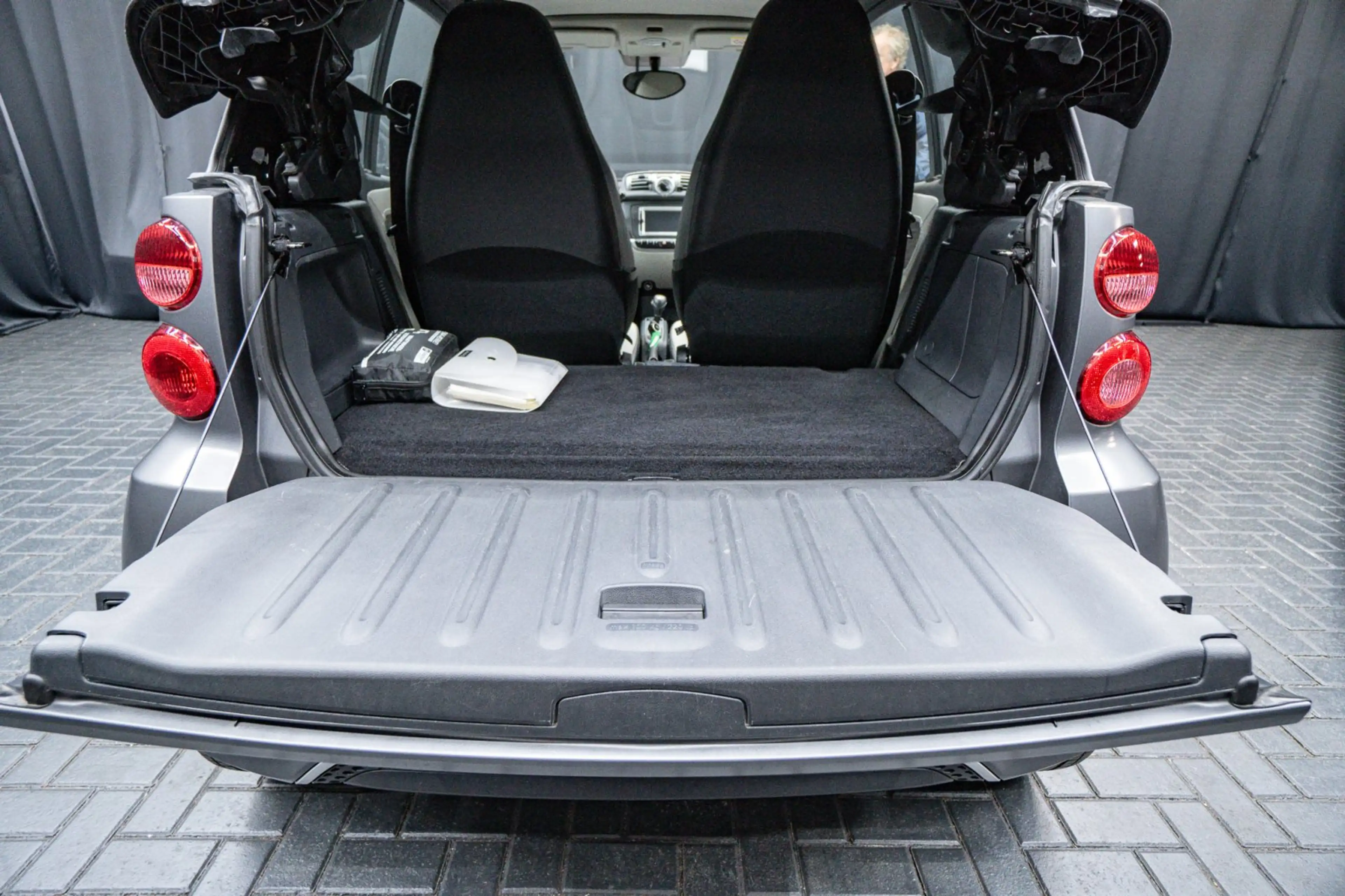 smart forTwo Cabrio Servo Klima shz Leder passion — photo 12