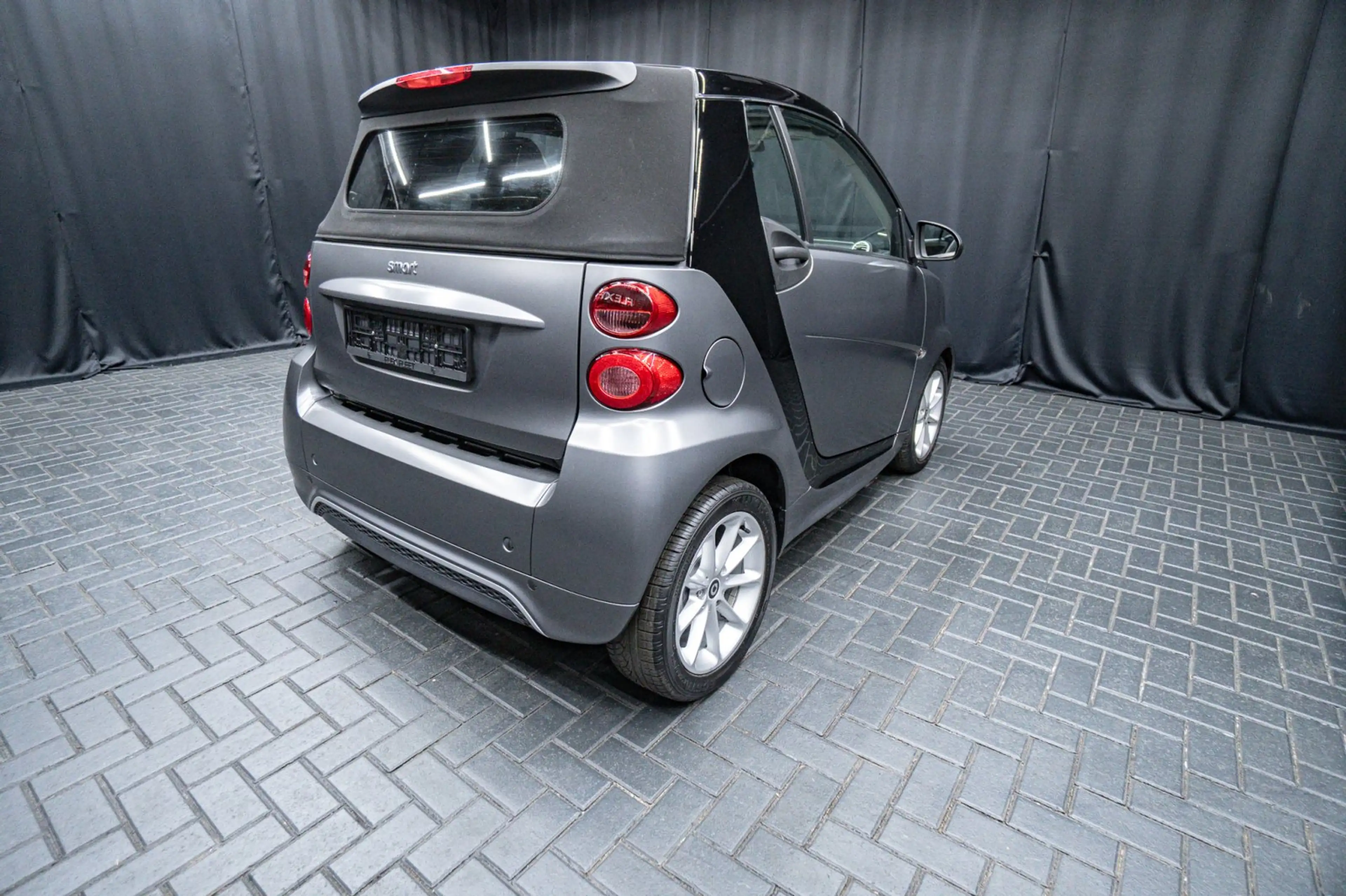 smart forTwo Cabrio Servo Klima shz Leder passion — photo 13