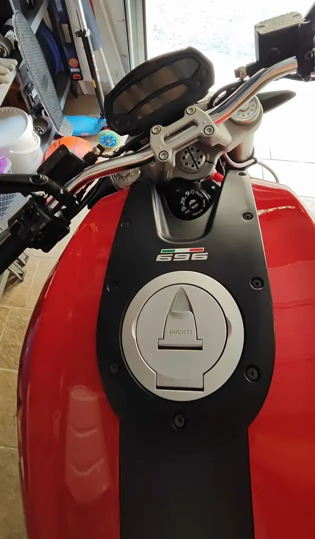 Ducati Monster 696 696 + Roşu - 2