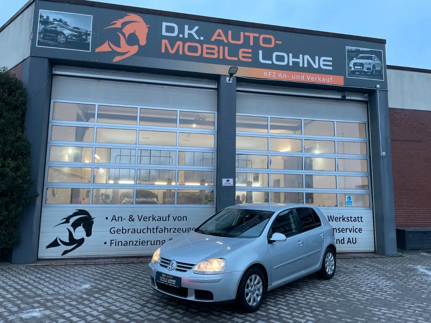 Volkswagen Golf V Lim. Comfortline 1.6 KLIMA*SHZ*AUTOMATIK* Silber - 1