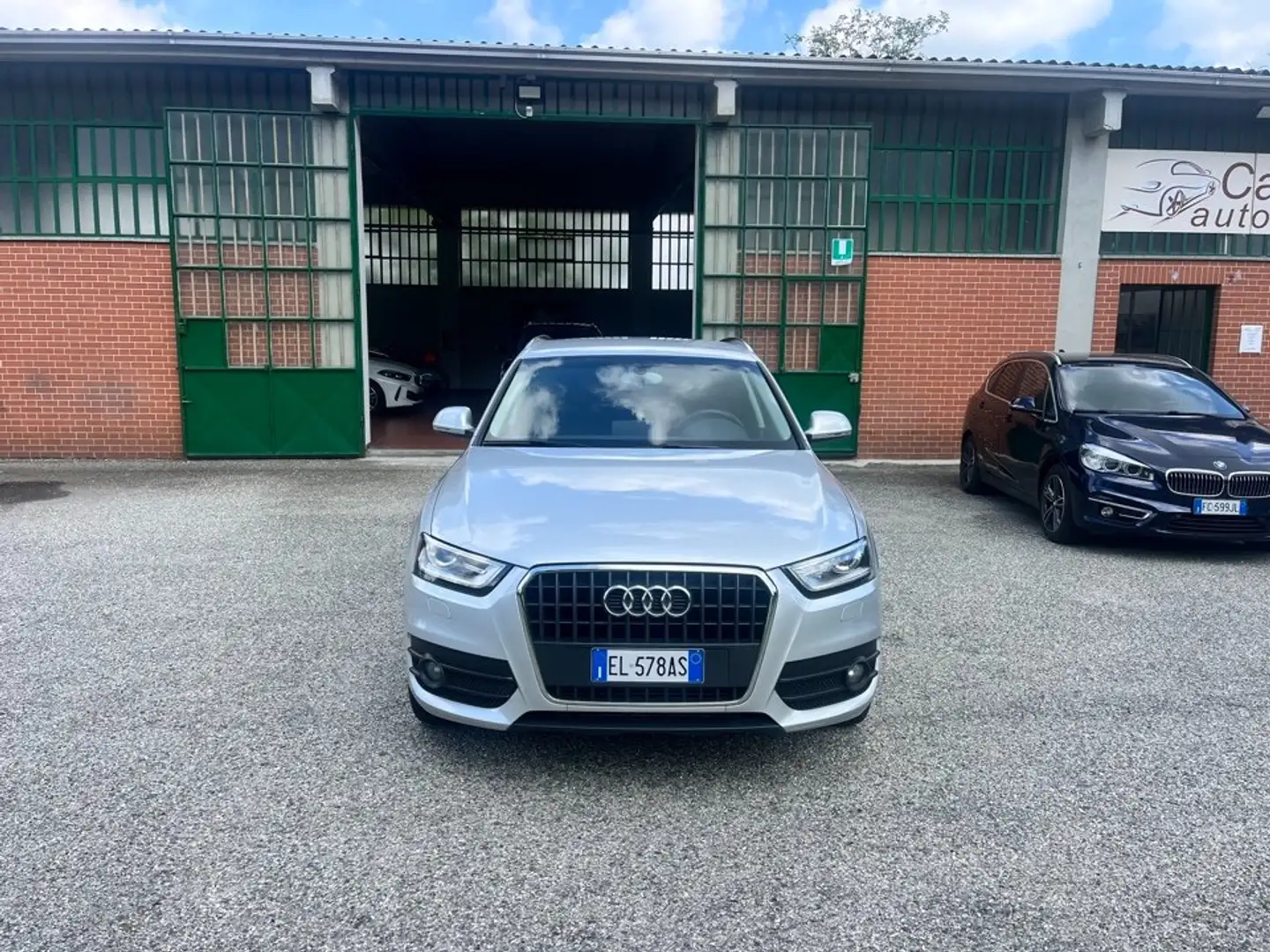 Audi Q3 2.0 tdi Advanced quattro 177cv s-tronic Zilver - 2