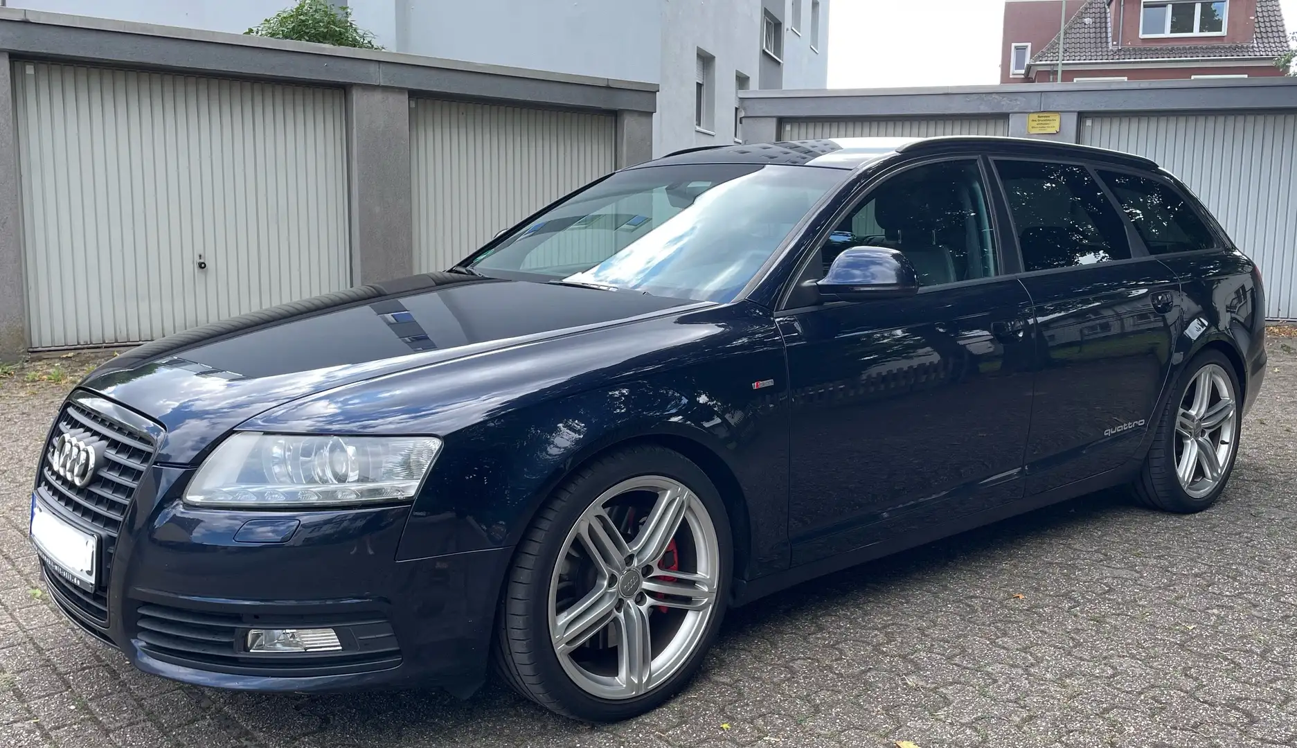 Audi A6 Avant 3.0 TDI V6 QUATTRO Blau - 1
