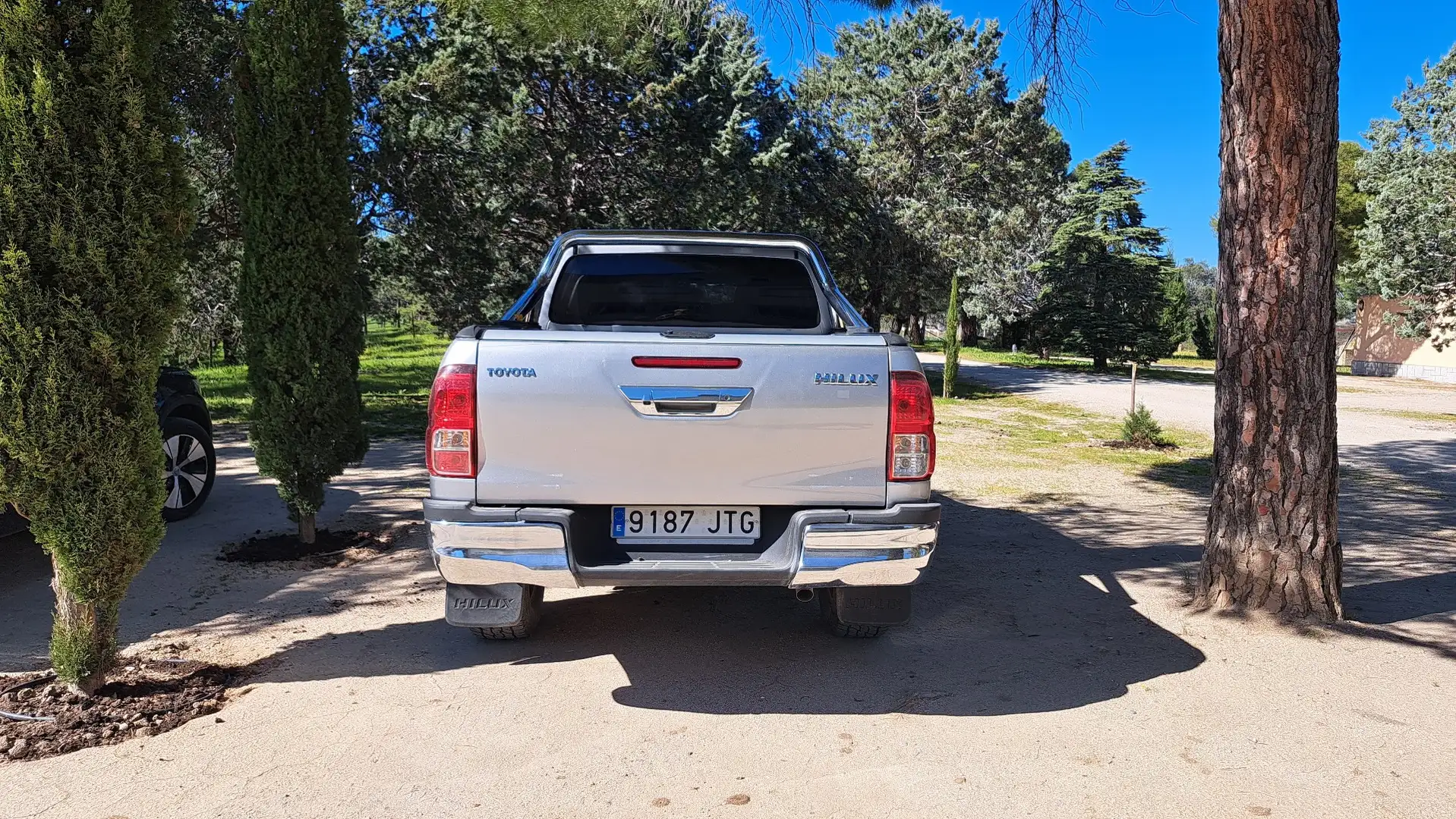 Toyota Hilux Cabina Doble VX - 2