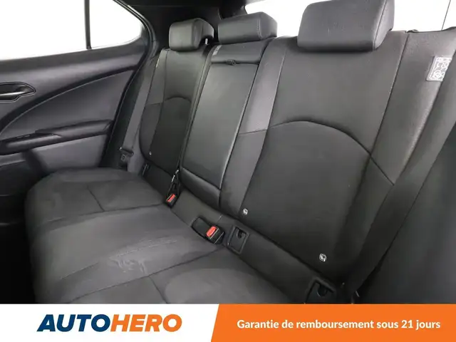 Lexus UX view 14