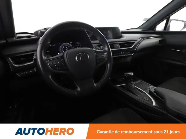 Lexus UX view 11