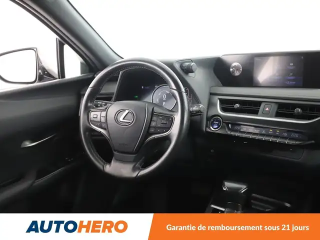 Lexus UX view 13