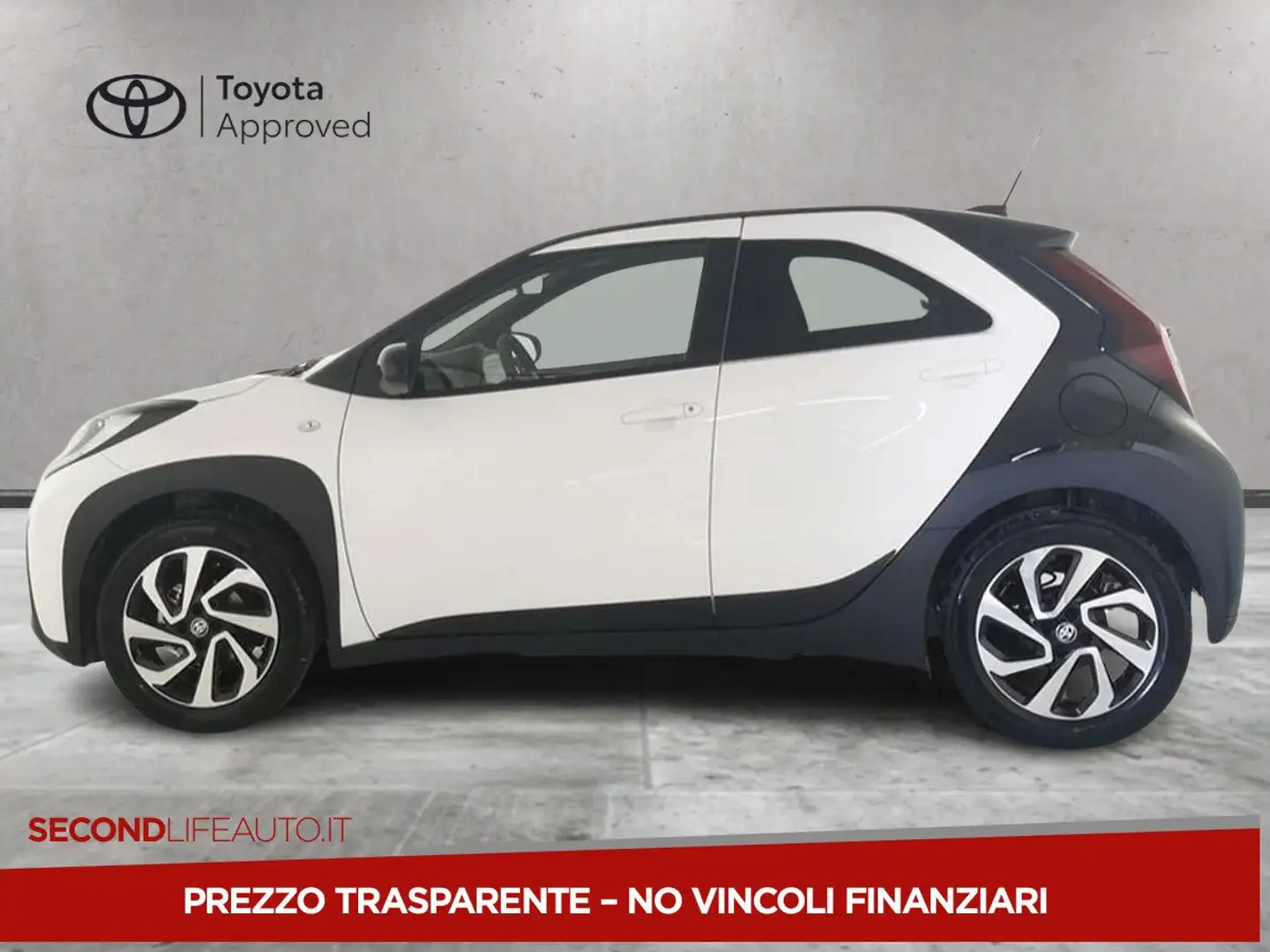 Toyota Aygo X 1.0 Trend 72cv s-cvt Bianco - 2