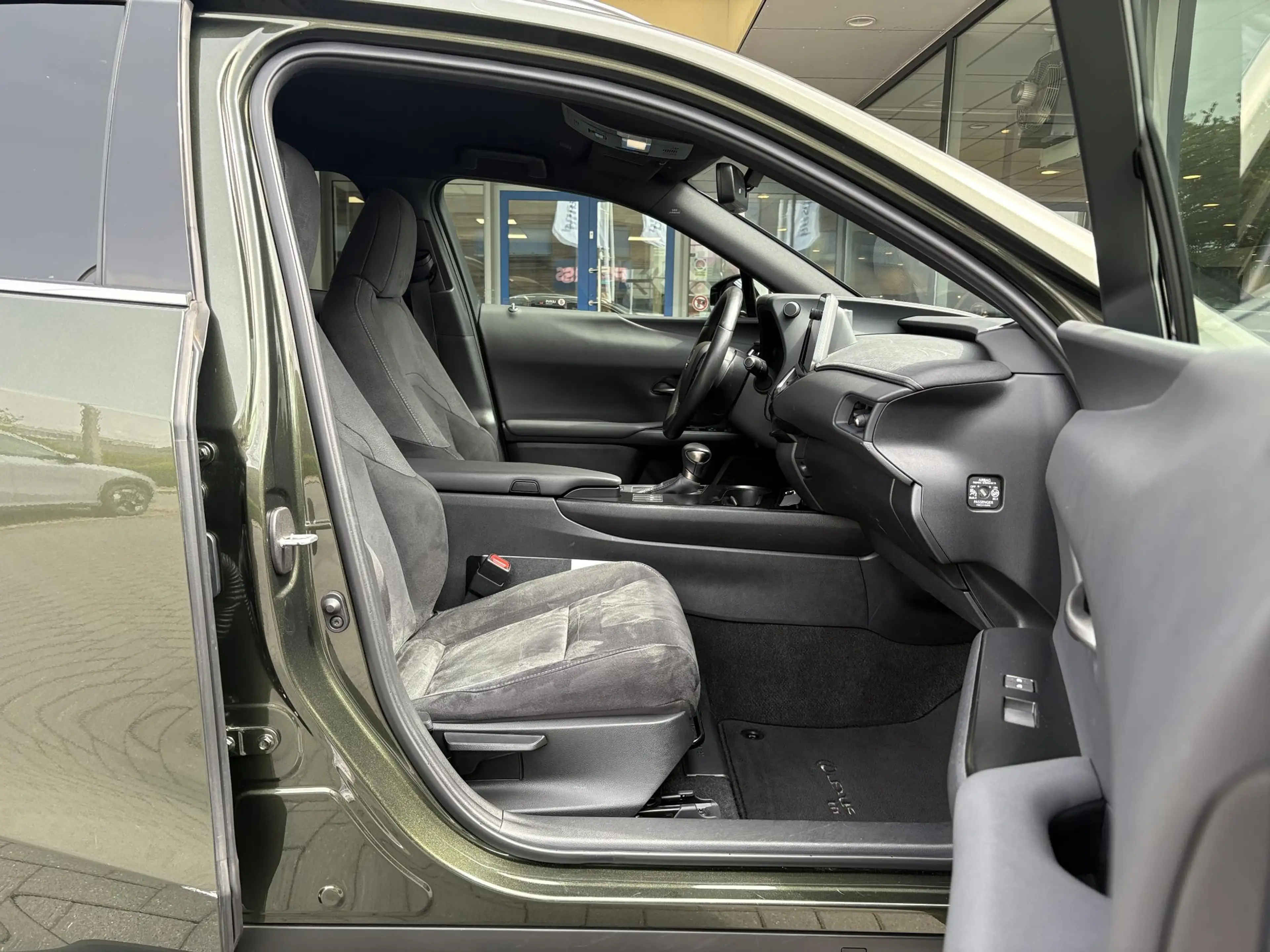 Lexus UX 250h Preference Line | 184pk | Stoel- & Stuurverwarming — photo 5