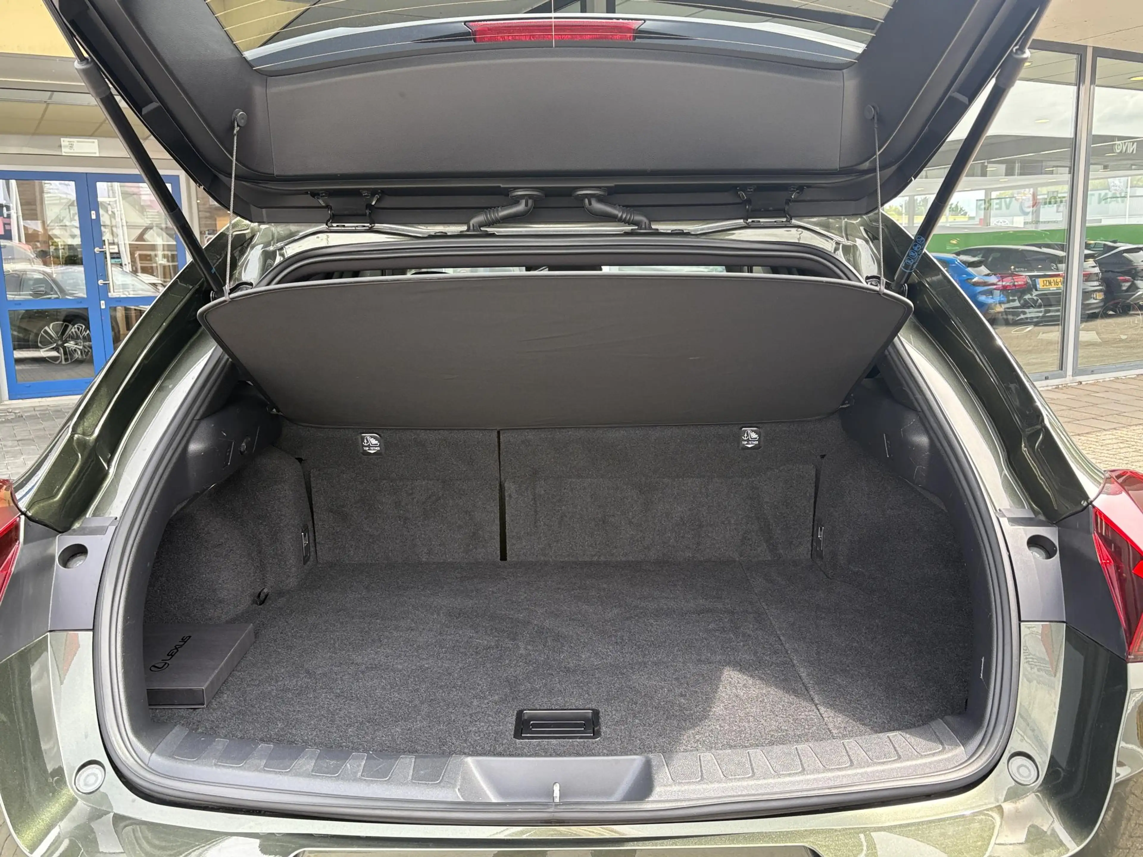 Lexus UX 250h Preference Line | 184pk | Stoel- & Stuurverwarming — photo 10