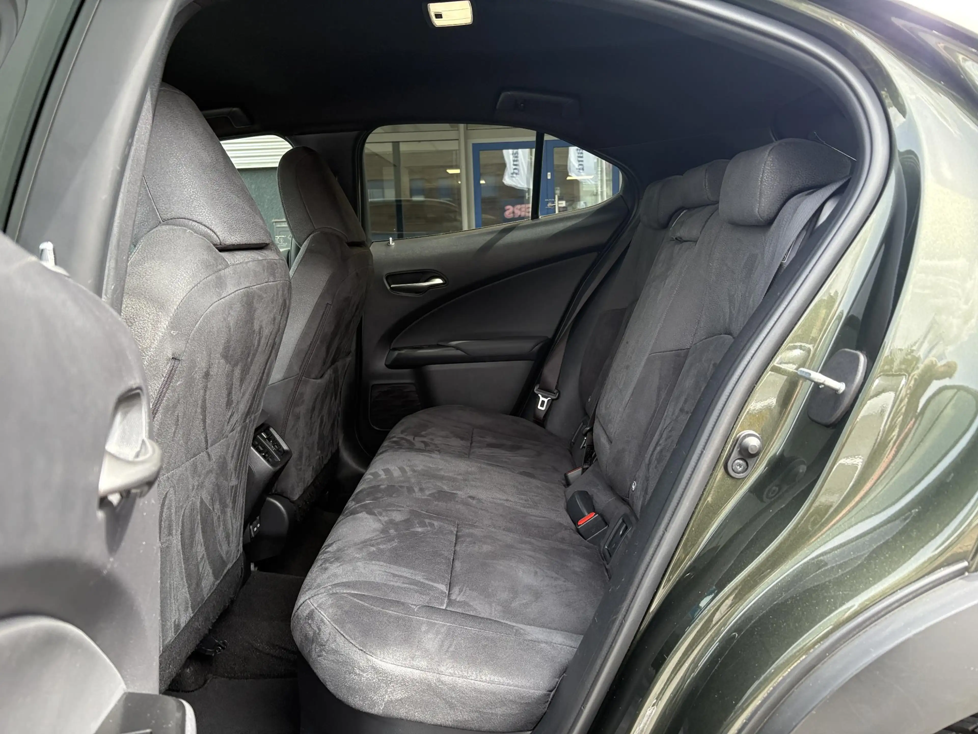 Lexus UX 250h Preference Line | 184pk | Stoel- & Stuurverwarming — photo 14