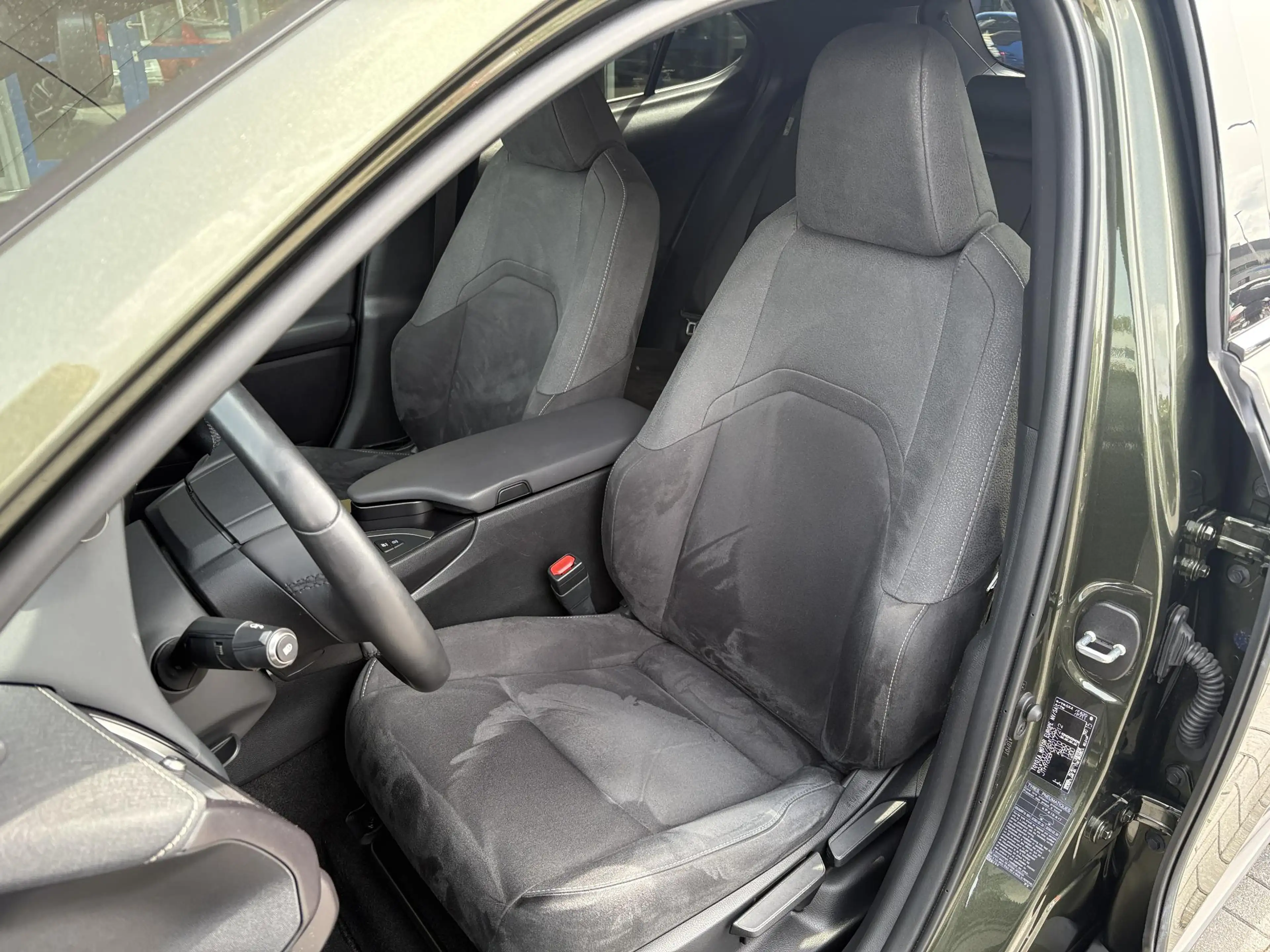 Lexus UX 250h Preference Line | 184pk | Stoel- & Stuurverwarming — photo 12