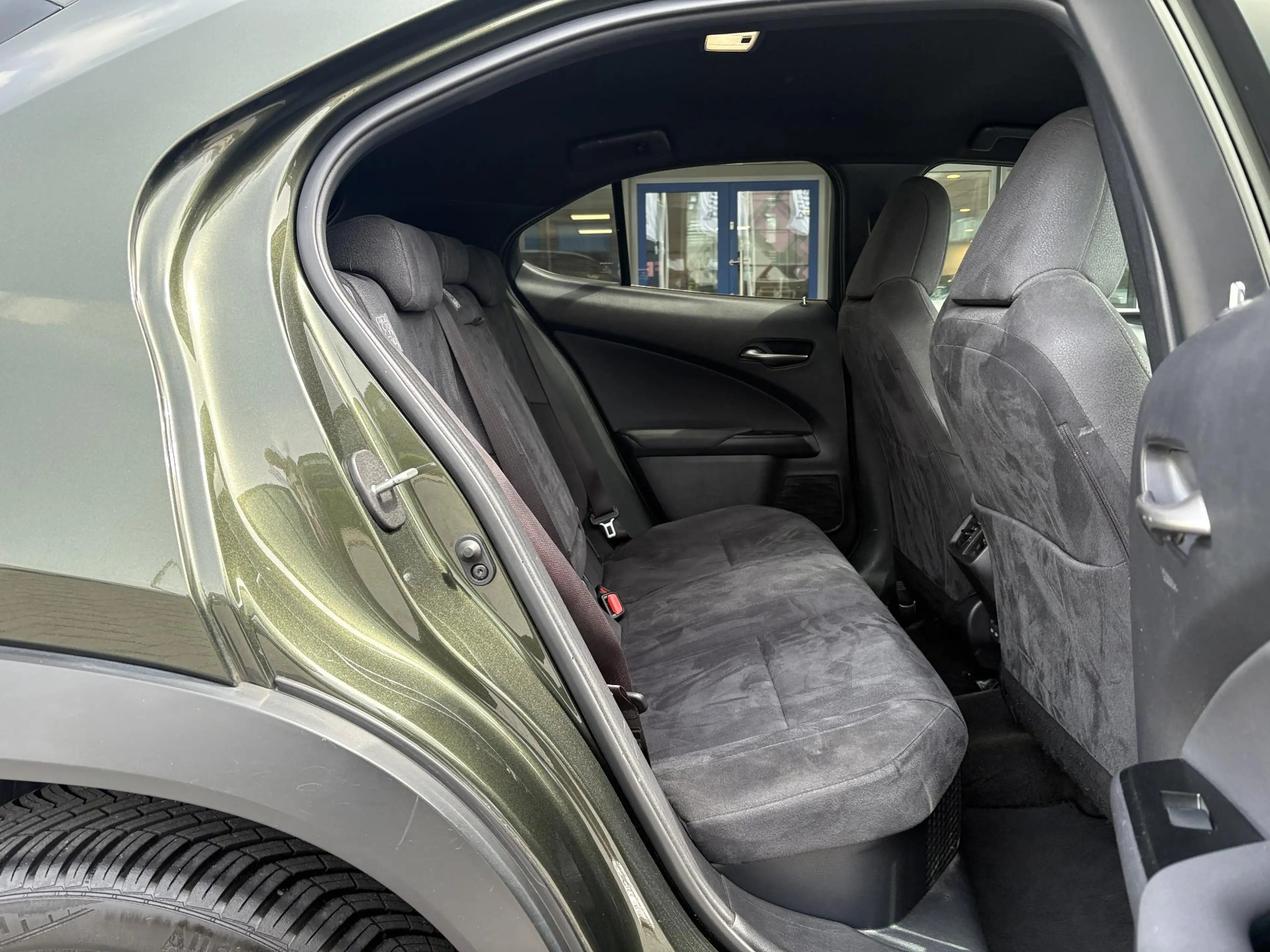 Lexus UX 250h Preference Line | 184pk | Stoel- & Stuurverwarming — photo 6