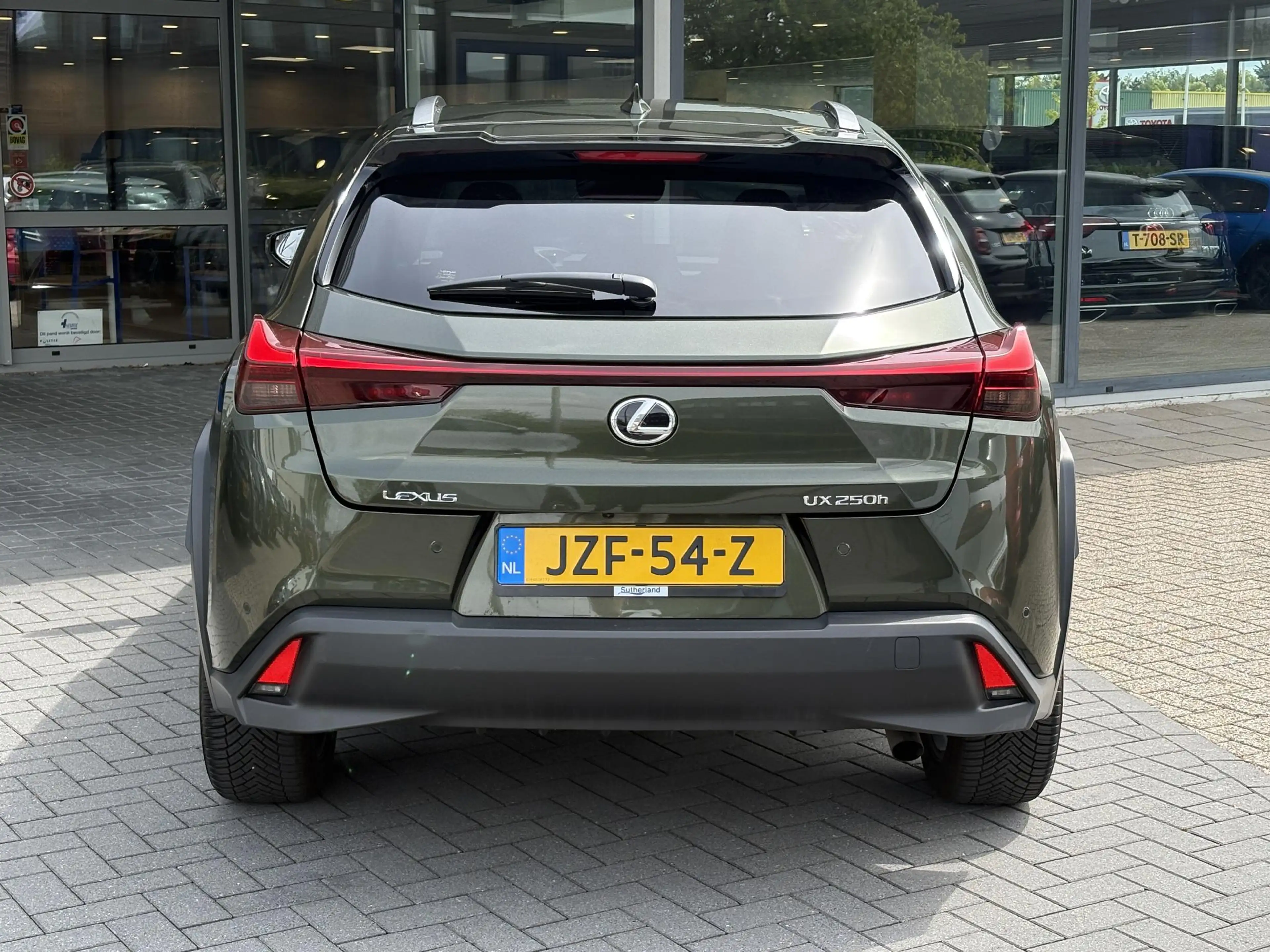 Lexus UX 250h Preference Line | 184pk | Stoel- & Stuurverwarming — photo 8