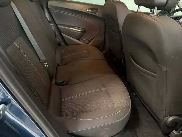 Opel Astra view 12