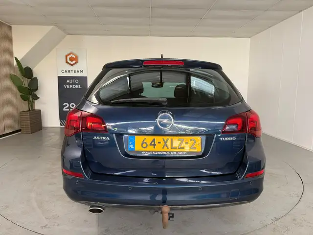 Opel Astra view 10