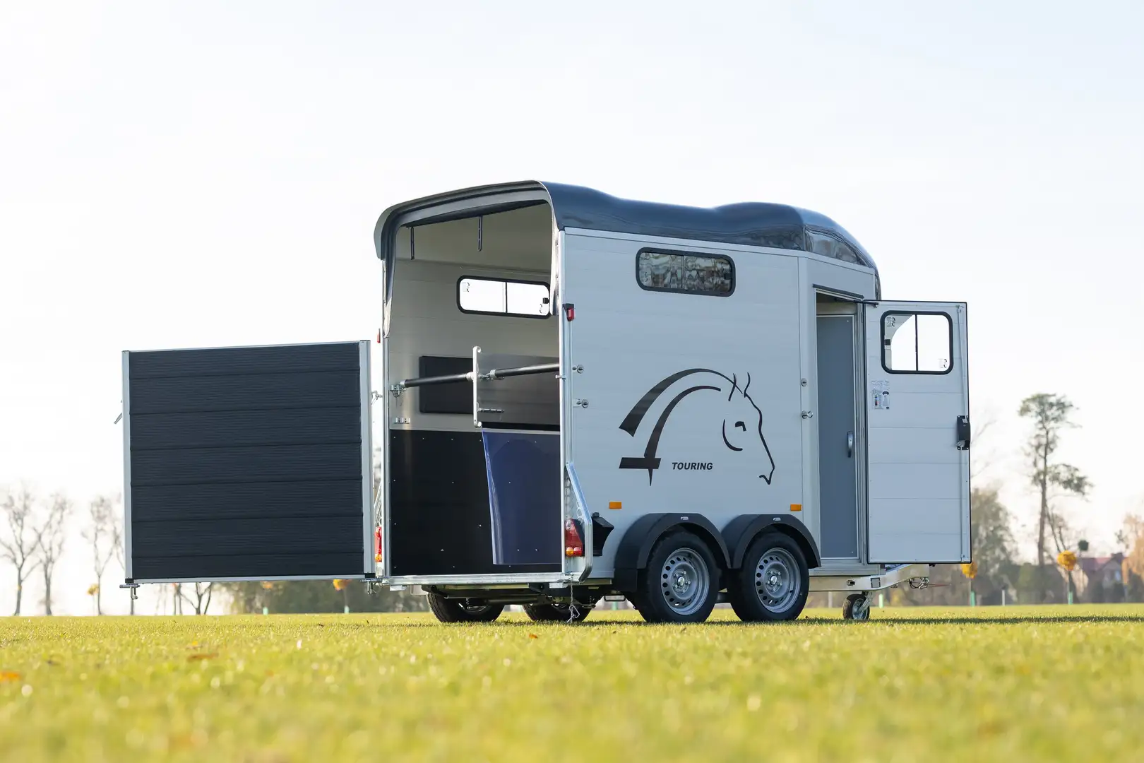 Cheval Liberte TOURING Jumping SATTELRAUM 2 Türen 100km/h Grau - 2