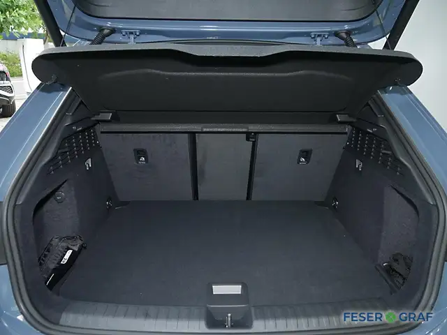 Audi RS3 view 10