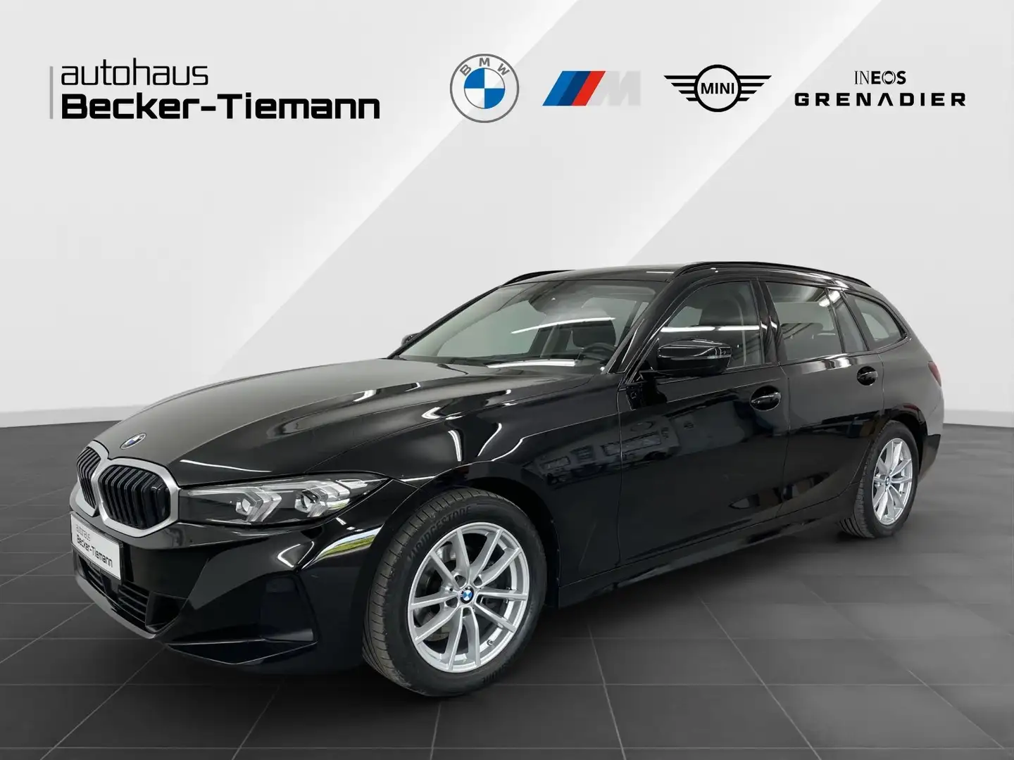 BMW 318 d A Tour,AHK,Panoramadach,Navi,etc. Zwart - 1