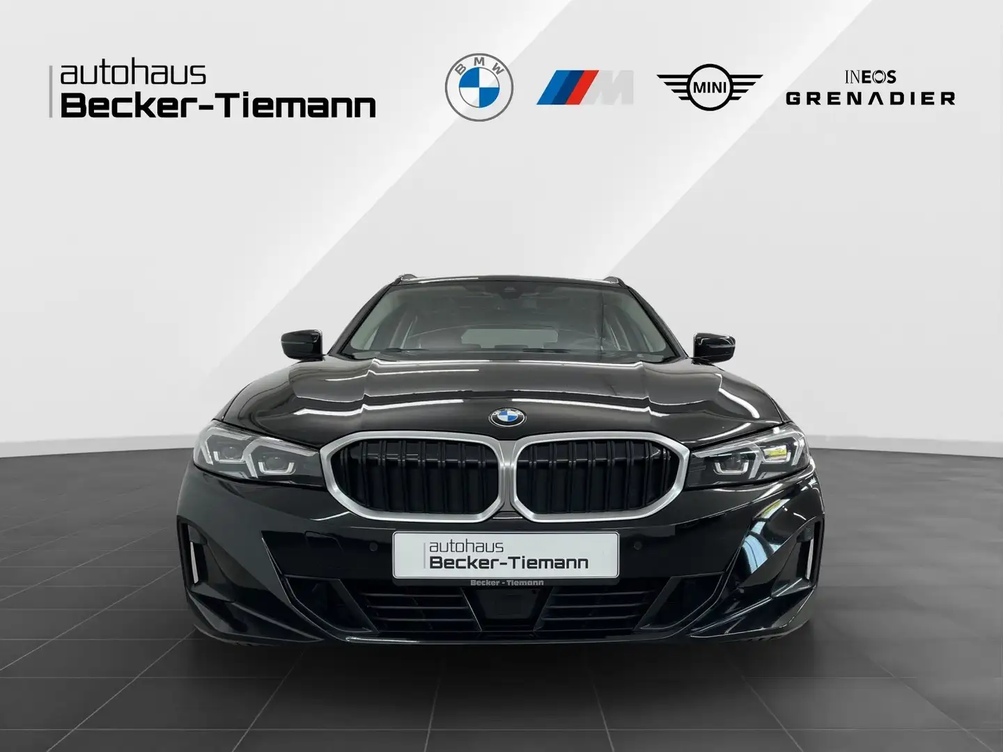 BMW 318 d A Tour,AHK,Panoramadach,Navi,etc. Zwart - 2