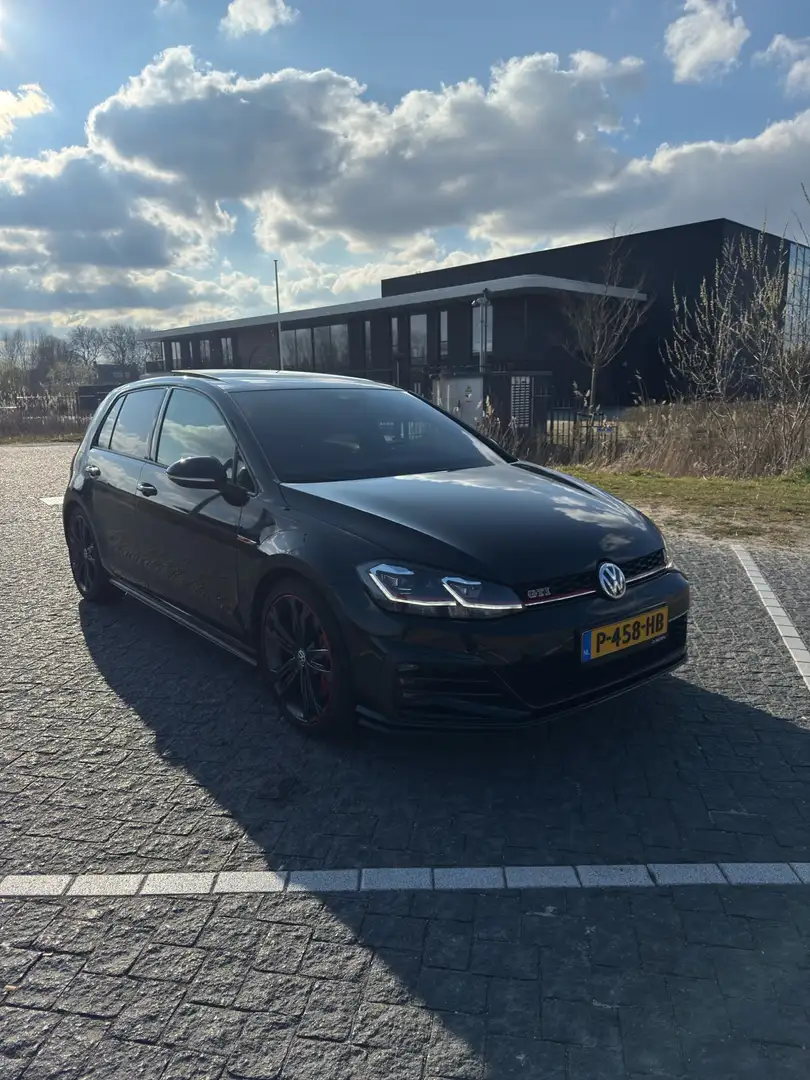Volkswagen Golf 2.0 TSI GTI Perf. Black - 1