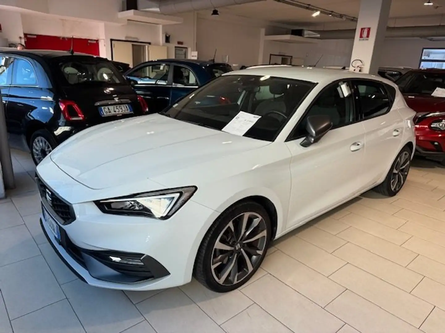 SEAT Leon 1.5 etsi FR 150cv DSG Hybrid Bianco - 1