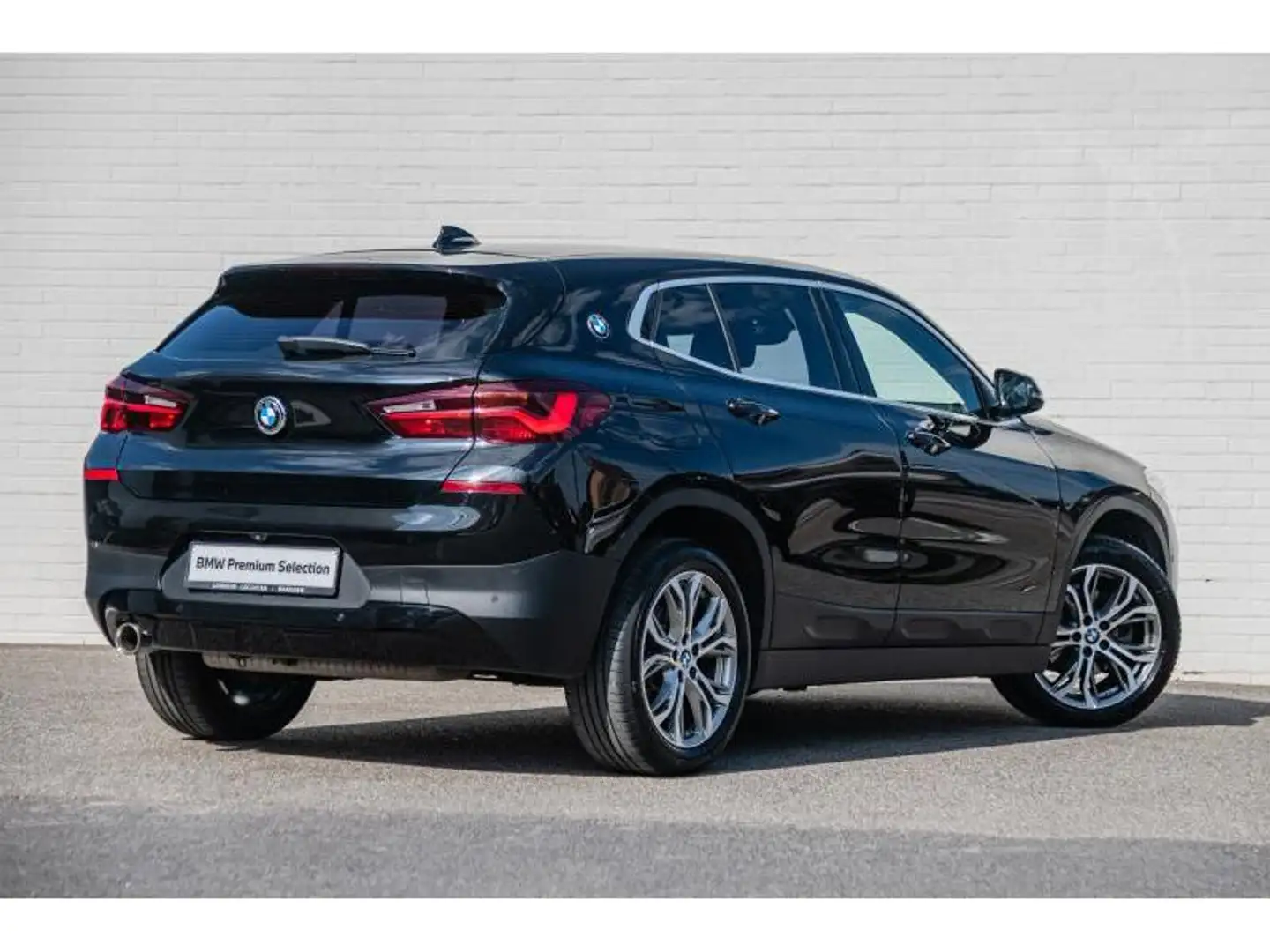BMW X2 sDrive18iA Zwart - 2