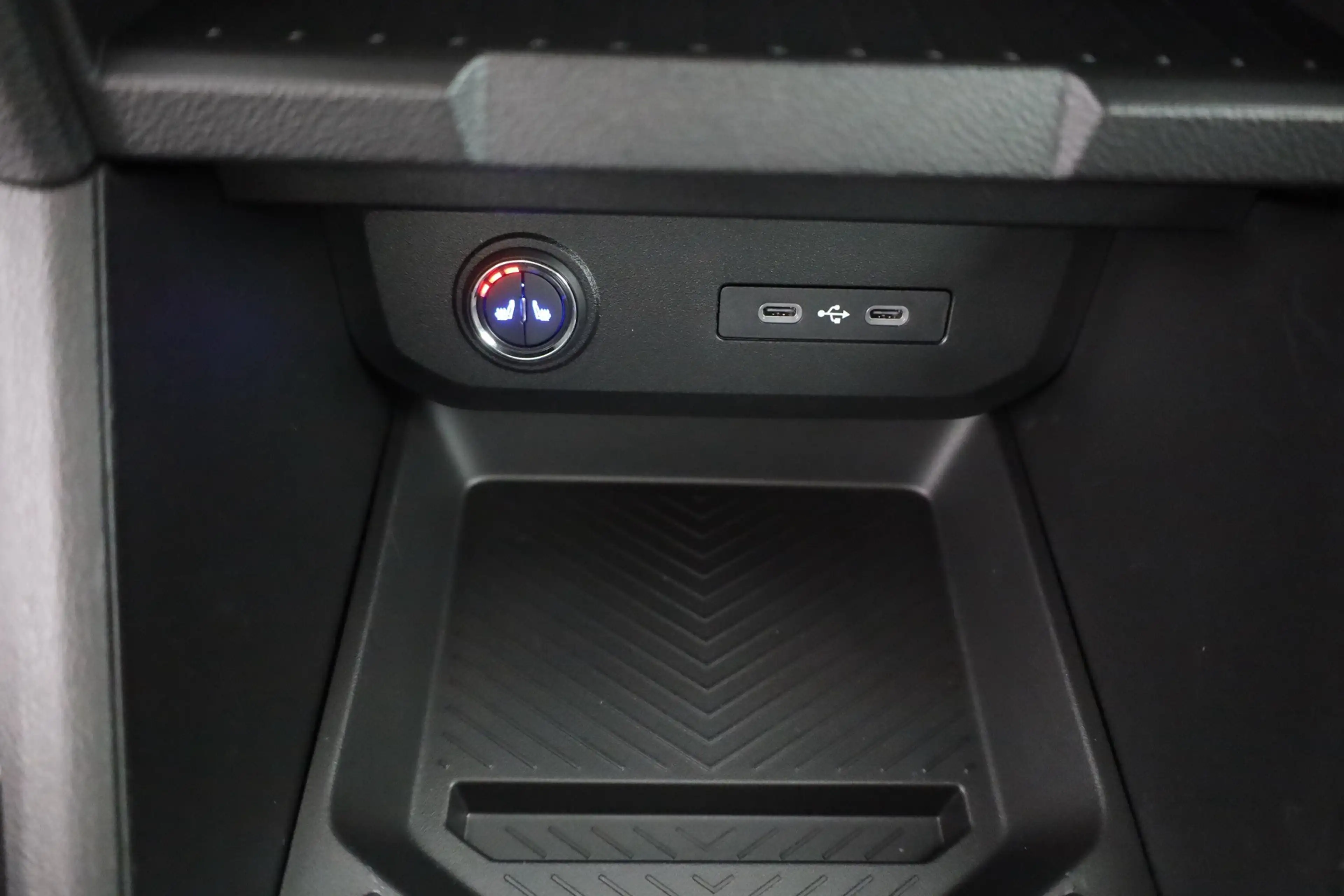 Dacia Bigster Expression 140 mHev LED 360° Tempomat — photo 13