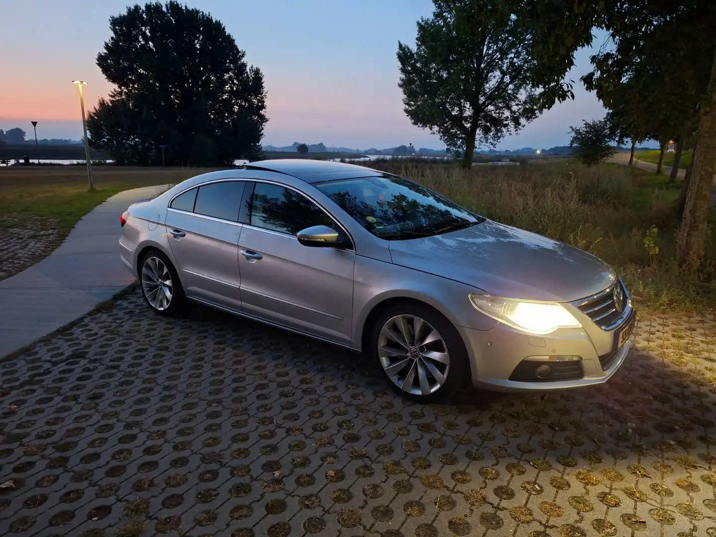 Volkswagen Passat CC 3.6 V6 FSI 4M 4p. Ezüst - 1