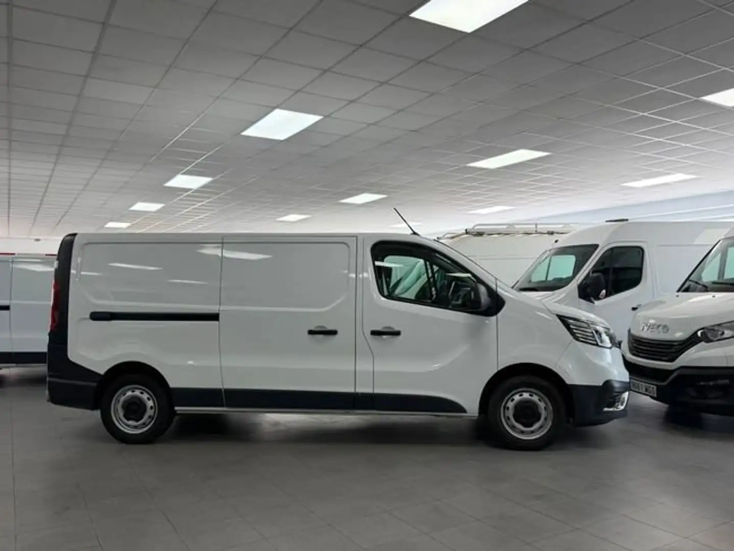 Renault Trafic Furgón L1H1 BluedCi 96kW Blanco - 2