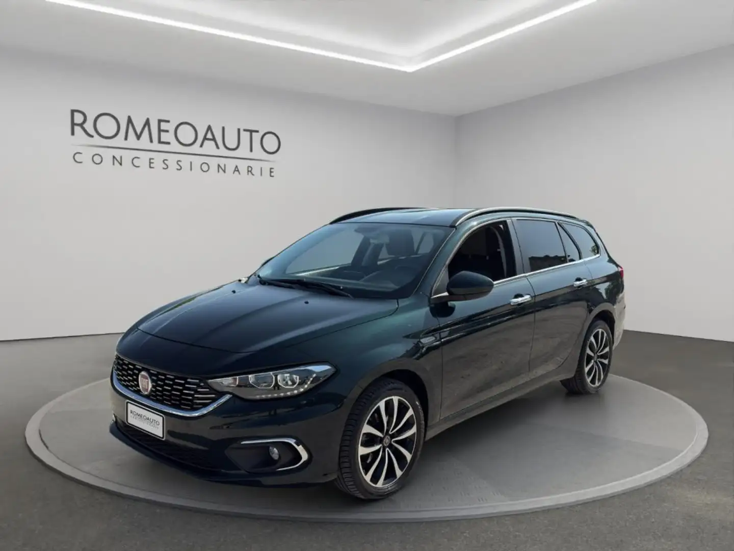 Fiat Tipo 1.6 Mjt S&S 120cv Lounge SW Grün - 2