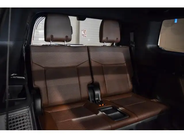 Toyota Land Cruiser view 14