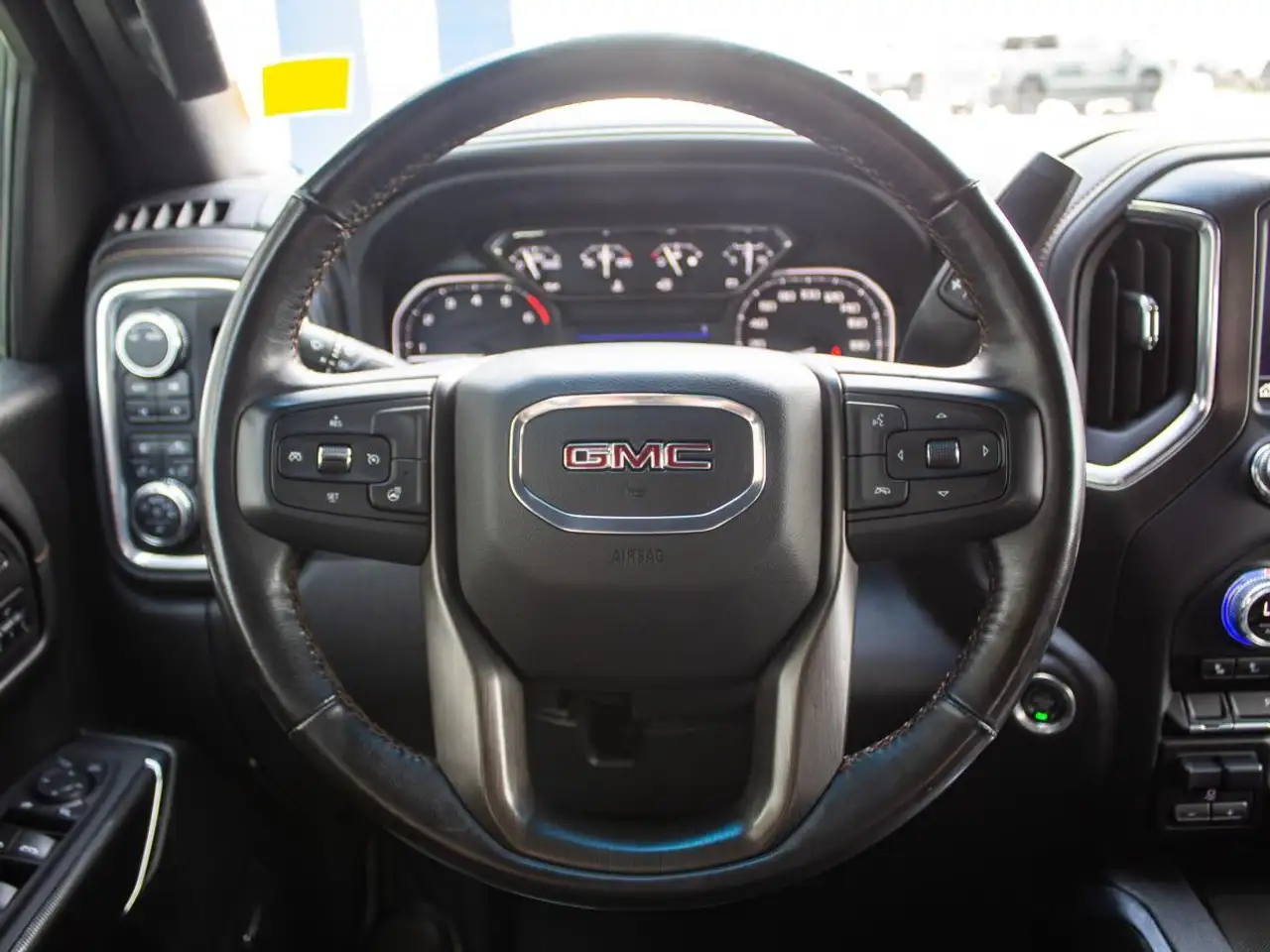 GMC 1500 снимка GMC 1500