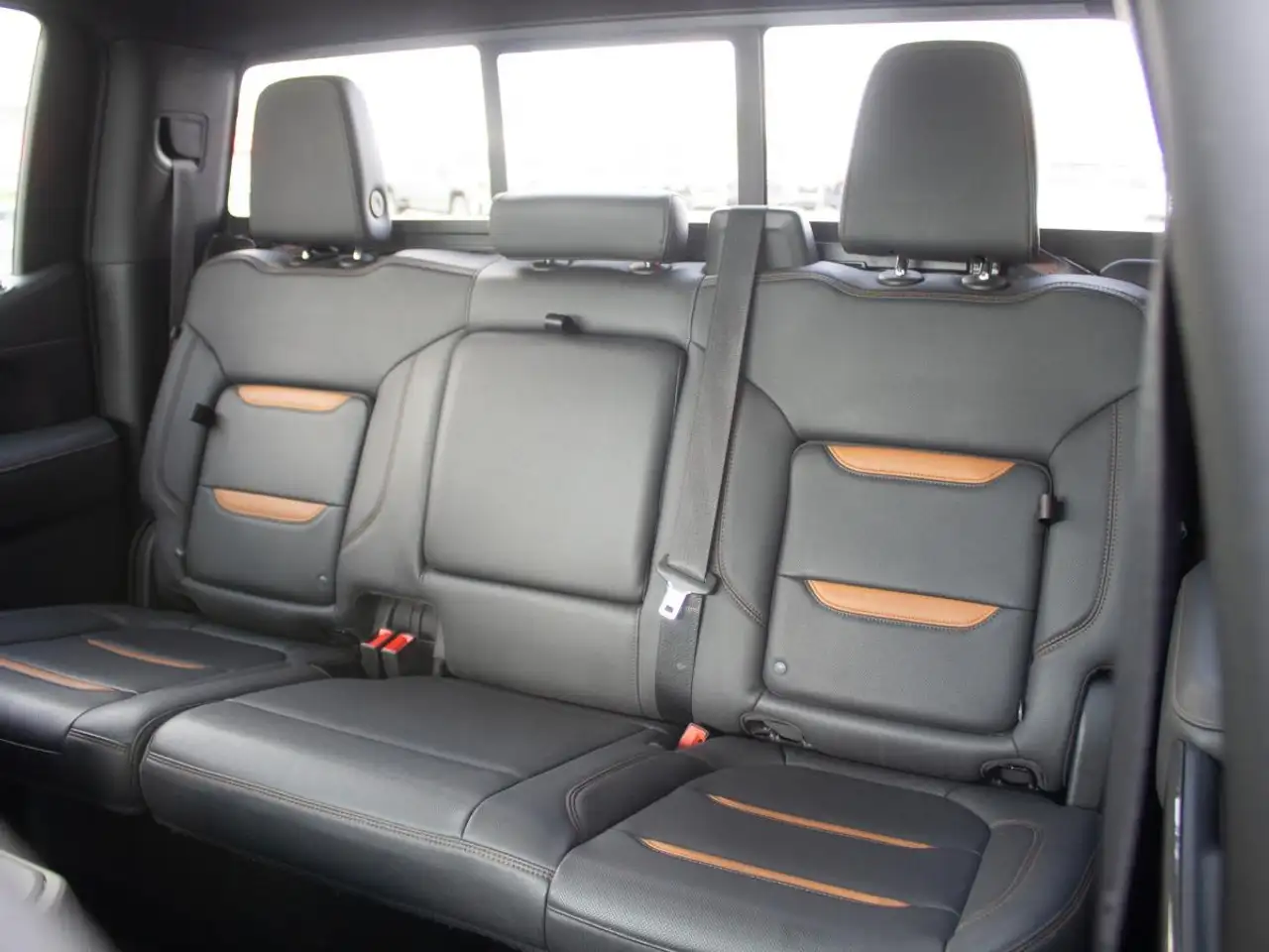 GMC 1500 снимка GMC 1500