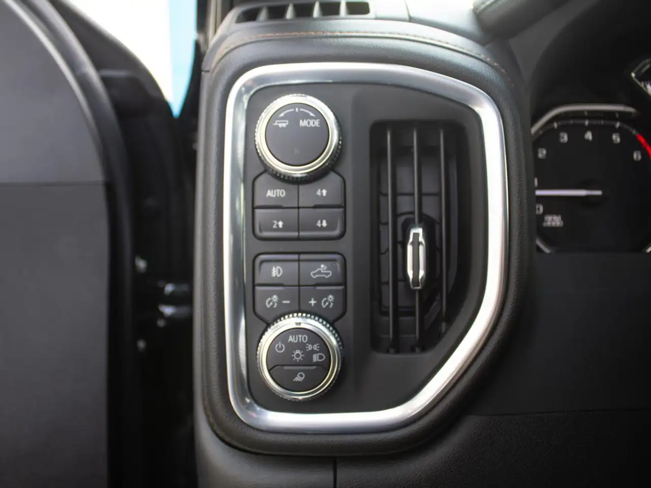GMC 1500 снимка GMC 1500