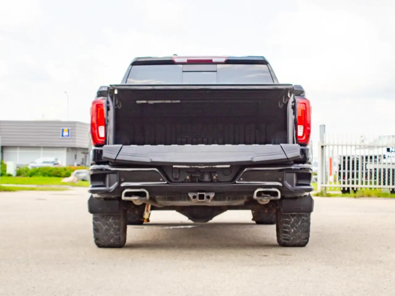 GMC 1500 снимка GMC 1500