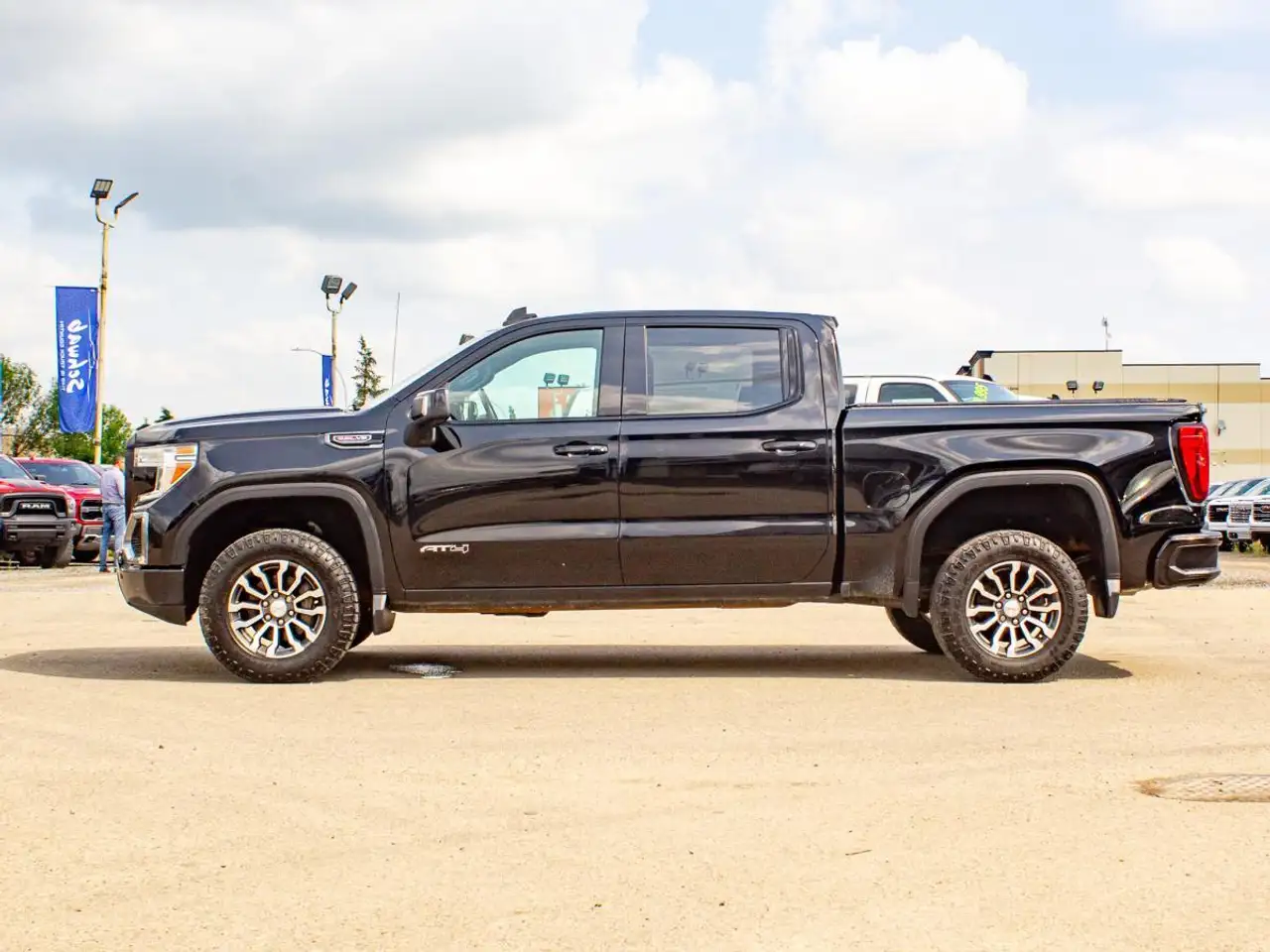 GMC 1500 снимка GMC 1500