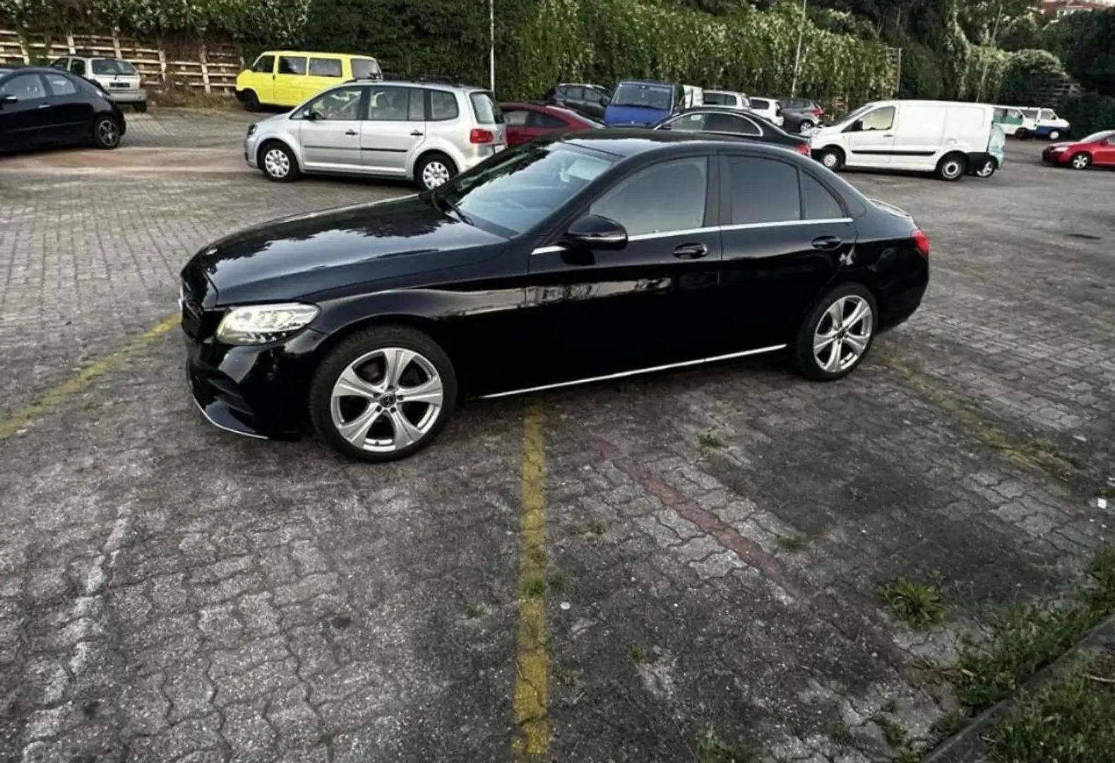 Mercedes-Benz C 180 AMG Paket Schwarz - 1
