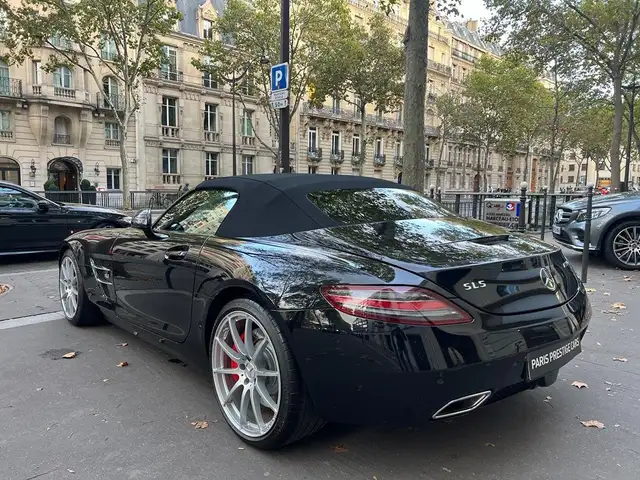 Mercedes-Benz SLS view 8