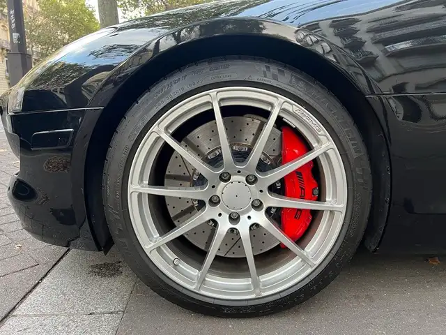 Mercedes-Benz SLS view 9