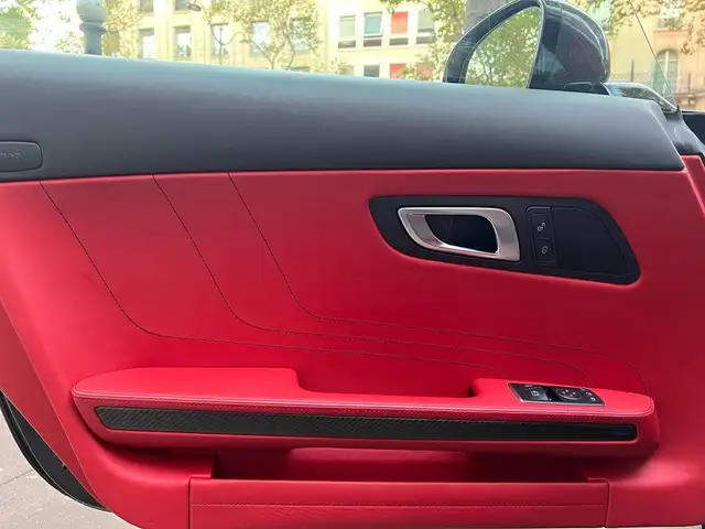 Mercedes-Benz SLS view 15