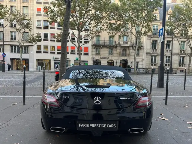 Mercedes-Benz SLS view 7
