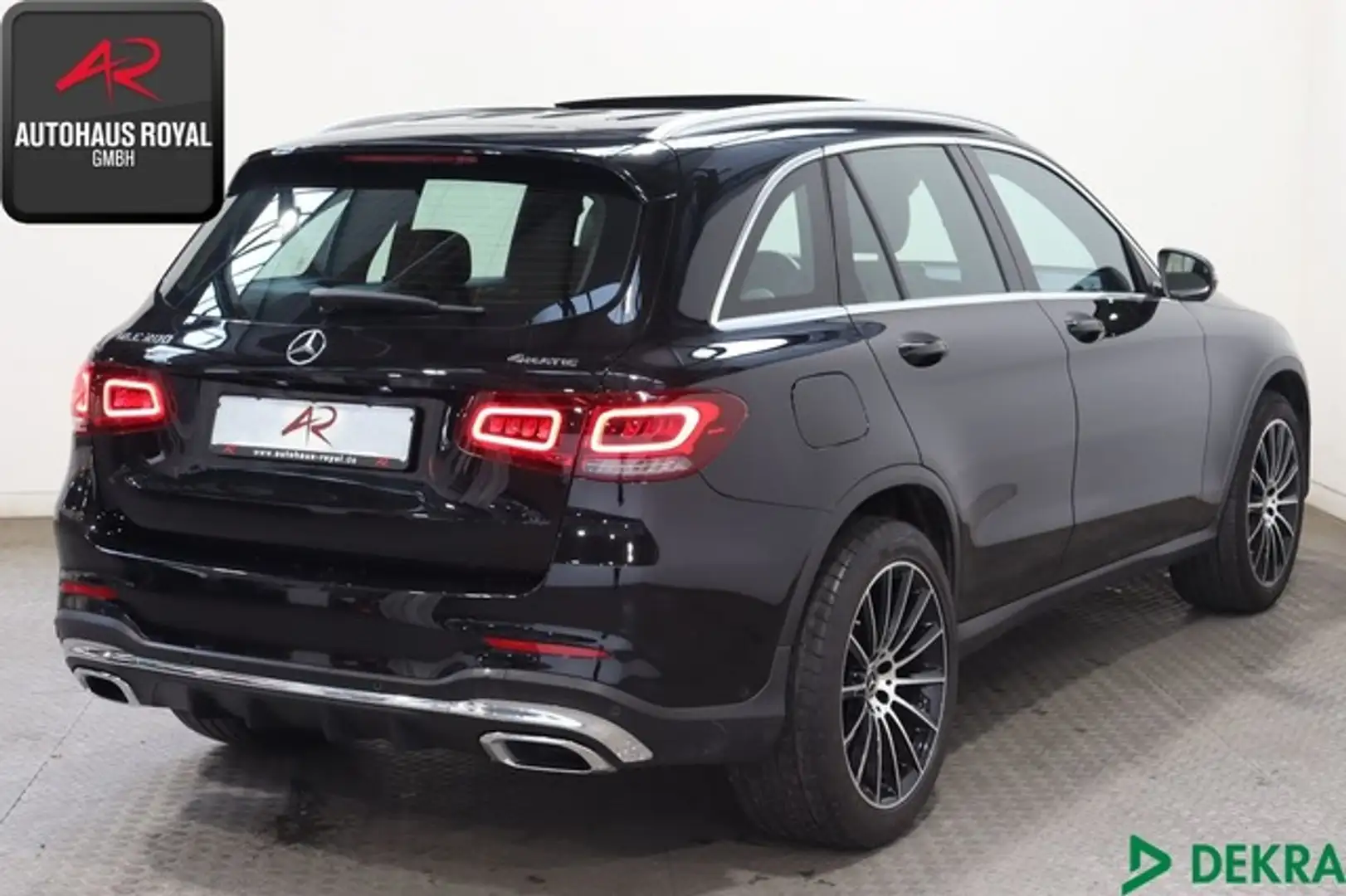 Mercedes-Benz GLC 200 4M AMG KAMERA,SCHECKHEFT,METALLIC,PANO Schwarz - 2