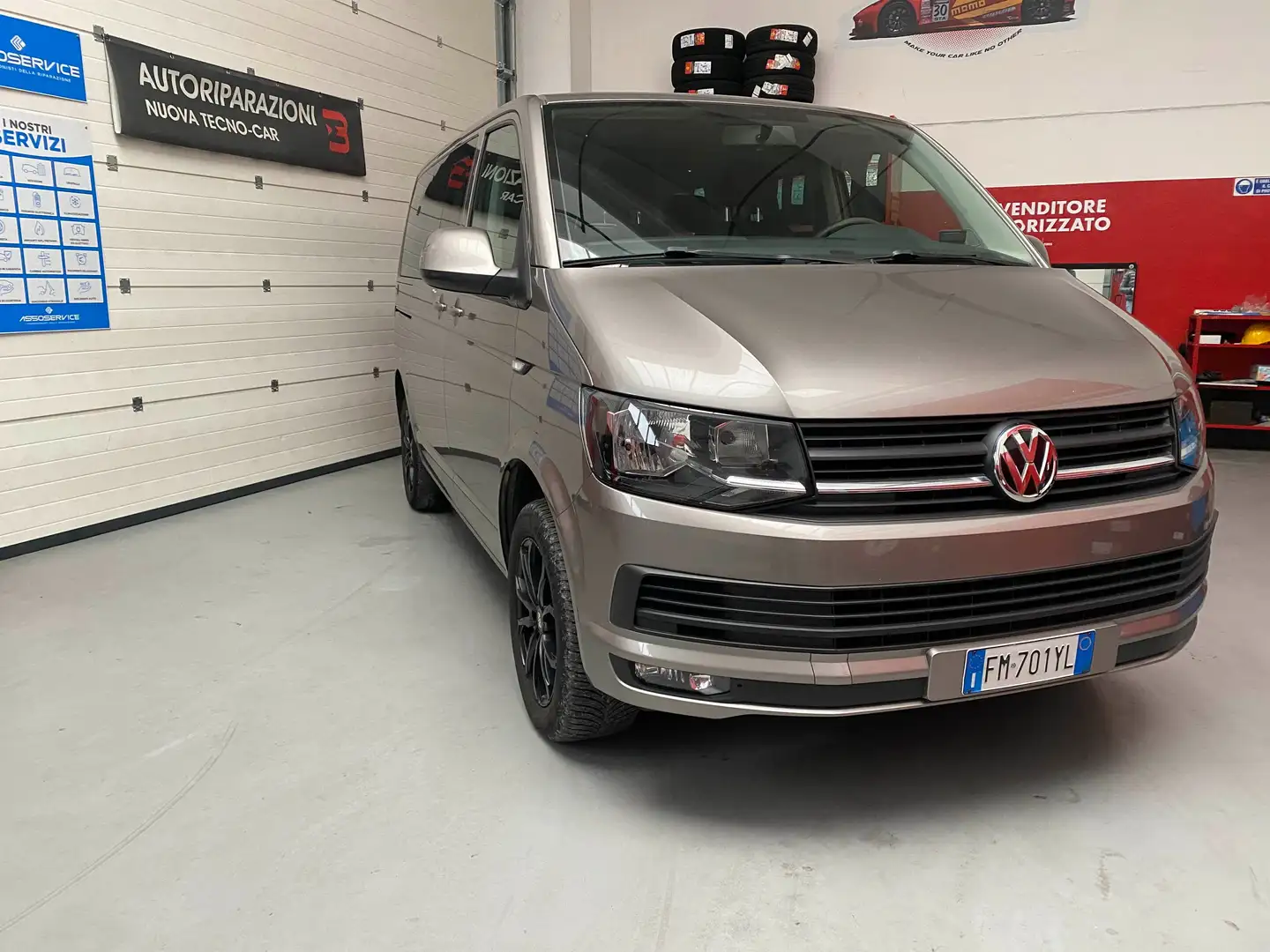 Volkswagen T6 Transporter Transporter 2.0 TDI 150CV Kombi Pulmino Beige - 1