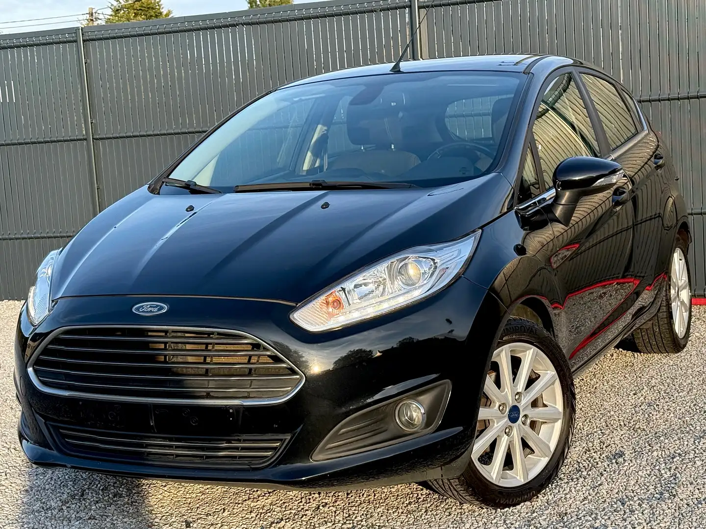 Ford Fiesta 1.0i / Euro6b / Airco / Full Carnet Entretien Ford Noir - 1
