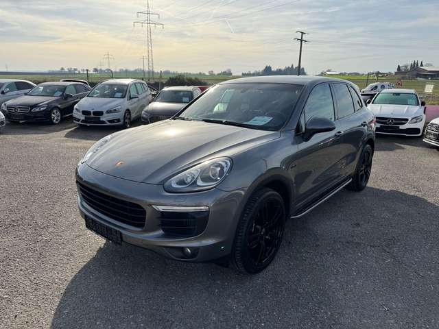 Imagine Porsche Cayenne S Diesel 3.0 TDI Leder LED Navi PDC Eur6