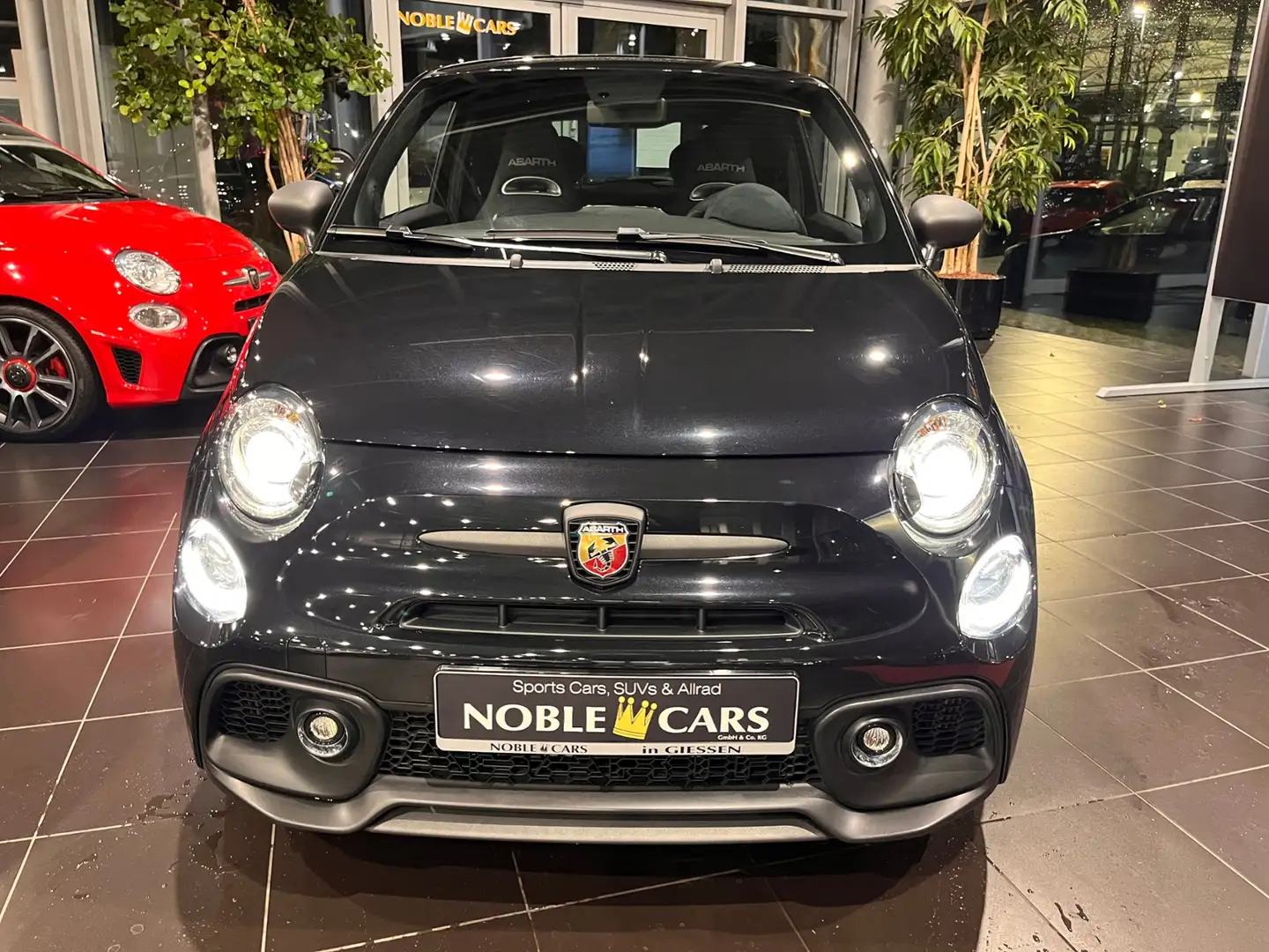 Abarth 595 Competizione BI-XEN NAV DAB PDC 17" Schwarz - 2