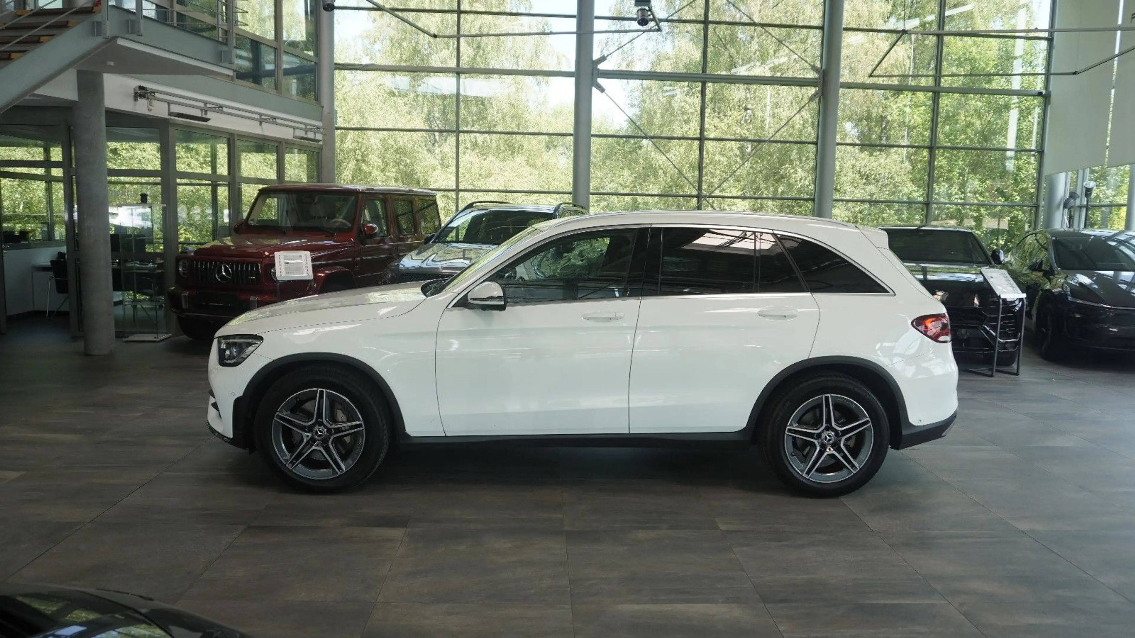 Mercedes-Benz GLC 220 d 4Matic*AMG*AHK*STHZ*VIRTUAL*SOUND — photo 8